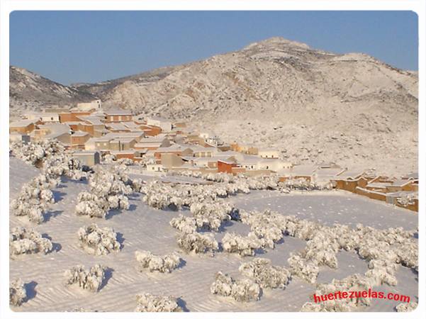 El Pueblo nevado 1/2